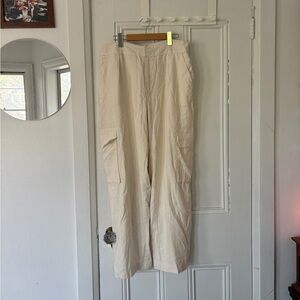 NWT Linen Blend Cargo White Pleated Pants
